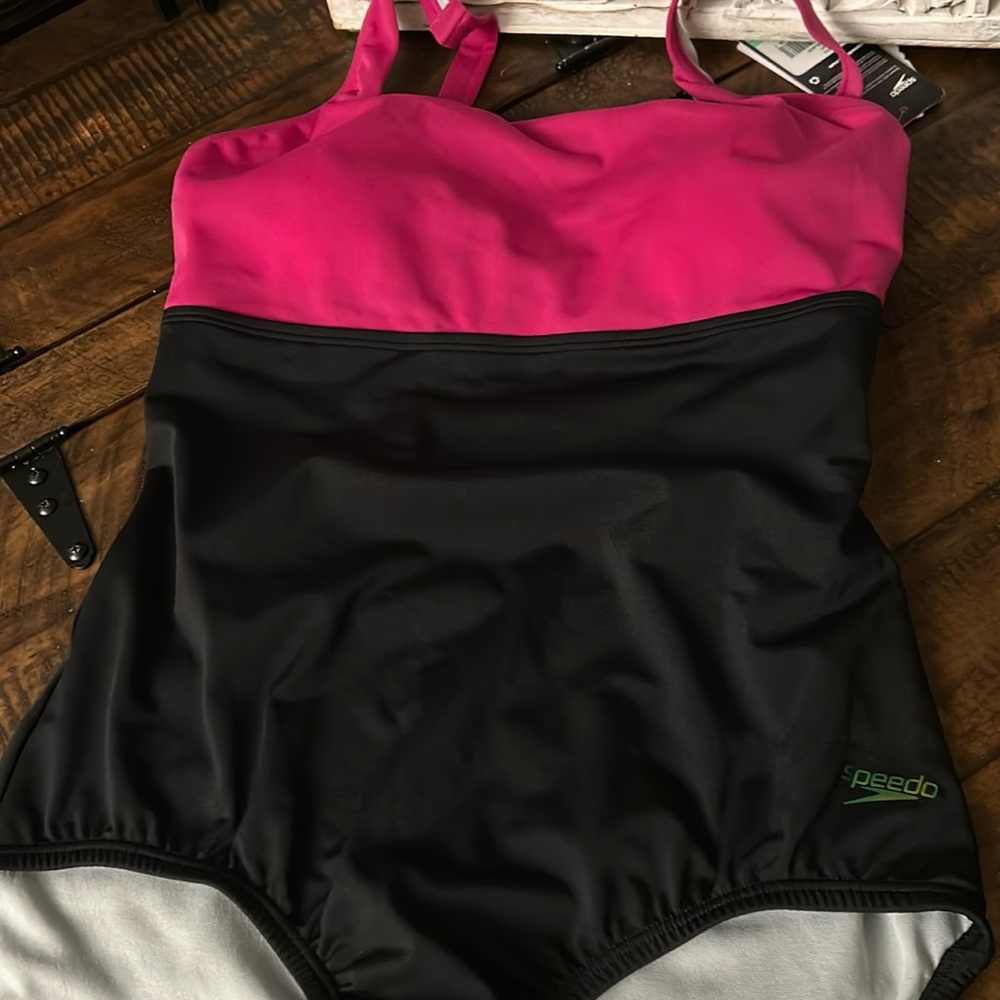 Women’s Speedo one piece size 8